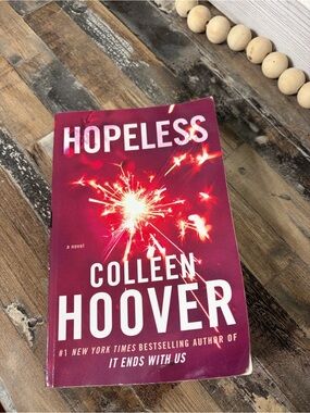 Hopeless by Colleen Hoover - Pink & Red Paperback Novel